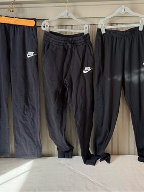 Boys Nike XL Joggers Black 3 Pair